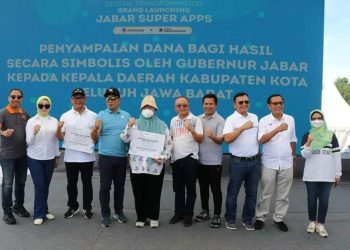GUBERNUR JABAR DAN KEPALA DAERAH TANDATANGANI KERJASAMA INTEGRASI DATA LAYANAN PUBLIK