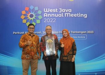 Pemkab Sukabumi Mendapatkan Penghargaan PINUNJUL dari Gubernur Ridwan Kamil