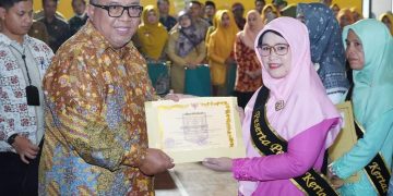 600 wisudawati ‘Perahu Kertas’  Dikukuhkan  Bupati Sukabumi H. Marwan Hamami