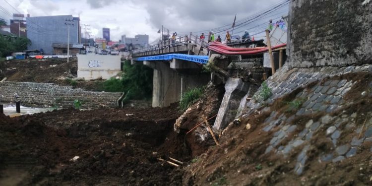 Langkah Antisipatif,  PDAM TJM Kabupaten Sukabumi Pasang Gate Valve,  Pasca Ambrolnya  Jembatan Pamuruyan