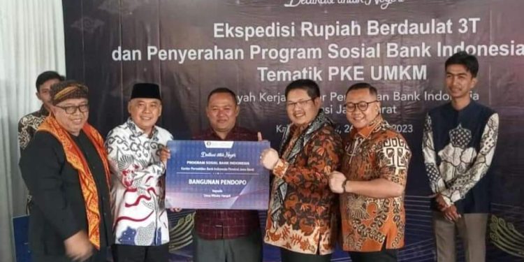 BUPATI APRESIASI BANK INDONESIA MENDORONG PENGEMBANGAN EKONOMI, LITERASI, INDUSTRI DAN AKSES KEUANGAN