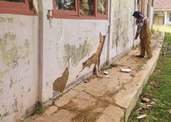 Dampak Gempa dan Hujan,  Bangunan SDN Cibadak Alami Kerusakan Berat