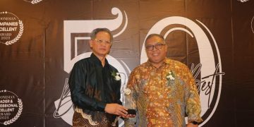 RSUD SEKARWANGI RAIH PENGHARGAAN THE BEST HOSPITAL IN SERVICE & PERFORMANCE EXCELLENT OF THE YEAR