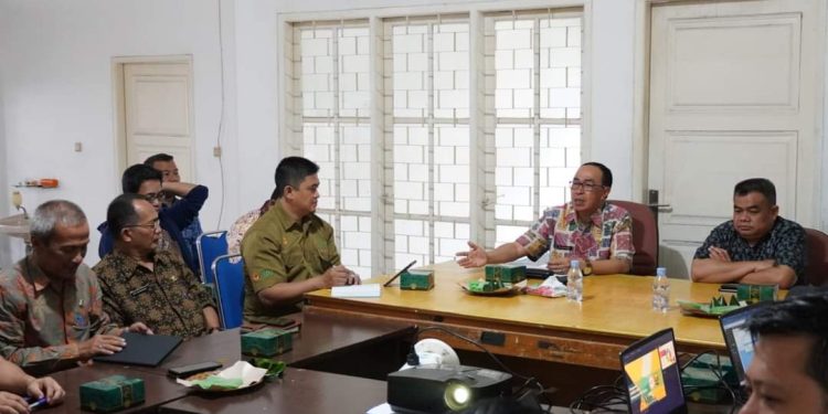 Sekda Sukabumi Ade Suryaman Pimpin Rapat Evaluasi Pelaksanaan Sistem Pemerintahan Berbasis Elektronik (SPBE)