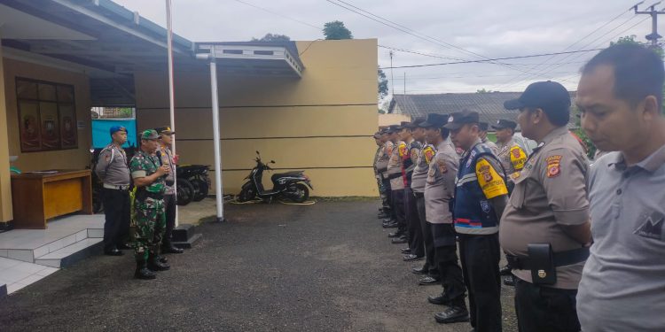 Jalin Sinergitas, TNI dan Polri Laksanakan  Apel Gabungan di Parakansalak Sukabumi