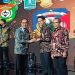 PEMKAB SUKABUMI MENERIMA PENGHARGAAN UHC AWARD TAHUN 2023 DARI KEMENKO PMK REPUBLIK INDONESIA