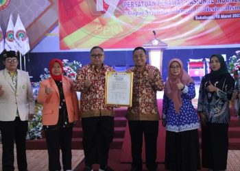 BUPATI SUKABUMI DUKUNG PERAWAT BERIKAN LAYANAN BERKUALITAS DAN PROFESIONAL