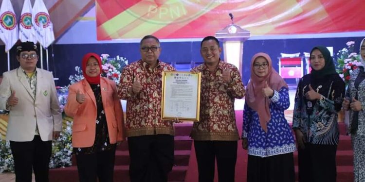 BUPATI SUKABUMI DUKUNG PERAWAT BERIKAN LAYANAN BERKUALITAS DAN PROFESIONAL