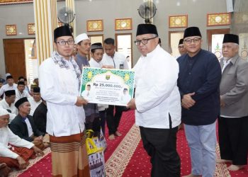 Kunjungi Masjid Al-Madinah , Bupati Ajak Masyarakat Tingkatkan dan Kepedulian Sosial
