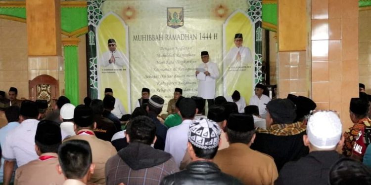 MUHIBAH RAMADHAN DI PARAKANSALAK, WABUP TEKANKAN SINERGITAS PENANGANAN STUNTING