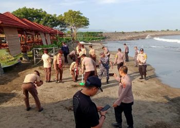 Giat Jumsih di Pantai Batubintang, oleh Danpos AL Bersama Forkopimcam Palabuhanratu