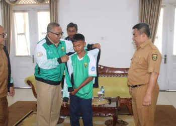 Bupati Sukabumi Berikan Motivasi kepada Tim Sepak Bola Galasiswa
