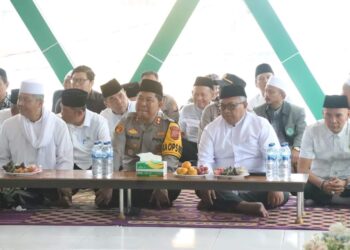 Bupati Sukabumi Hadiri Tafaqquh Fiddin / Bahtsul Masail dan Pengukuhan Pengurus Gedung Islamic Centre Cicurug