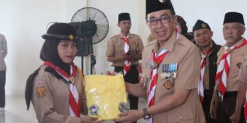 H. ADE SURYAMAN LEPAS KONTINGEN PRAMUKA KAB SUKABUMI UNTUK MENGIKUTI GEMA TUNAS III TINGKAT JABAR