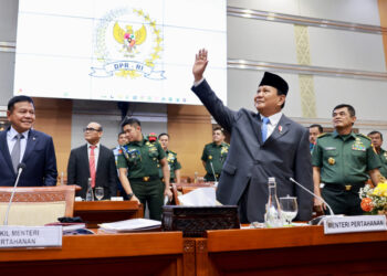 Rapat Terakhir Bersama Komisi I DPR RI, Prabowo Pamit dan Mohon Maaf
