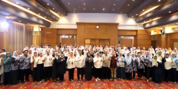 Pj Wali Kota Bandung Lantik Pengurus Baru Forum Puspa, Dorong Perlindungan Perempuan dan Anak