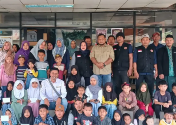 Santuni Puluhan Anak Yatim di Ciemas, Taopik Guntur Penuhi Janji Nazar sebagai Anggota DPRD Sukabum