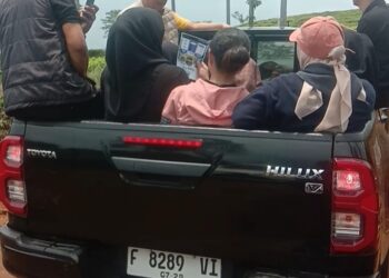 Momen Menyentuh: Cawabup Sukabumi H. Andreas Rela Naik Ojek Demi Warga