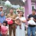 WABUP ANDREAS SERAHKAN BANTUAN KEPADA WARGA TERDAMPAK DI KELURAHAN PALABUHANRATU