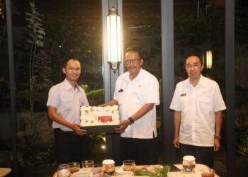 Bupati Sukabumi H. Asep Japar Hadiri Pembahasan Progres Pembangunan dan Kesiapan RDF di TPST Cimenteng