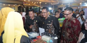 Bupati Dorong Masyarakat Beli Produk UMKM di Bazar Kuliner Ramadhan 1446 H