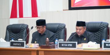 Rapat Paripurna DPRD Sukabumi Bahas Jawaban Bupati atas Raperda Pajak dan Retribusi Daerah