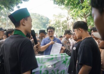 Komisi IV DPRD Kabupaten Sukabumi Terima Aksi Unjuk Rasa dari HMI Cabang Sukabumi