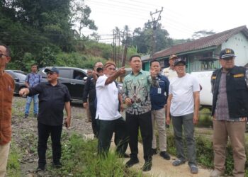 Wabup Tinjau Ruas Jalan Eksisting dan Lokasi Terdampak Bencana di Ciambar