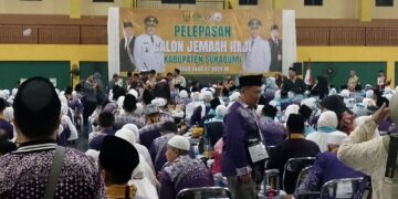 Ahmad Samsul Bahri Resmi Lepas 345 Calon Haji Kloter 56 ke Tanah Suci