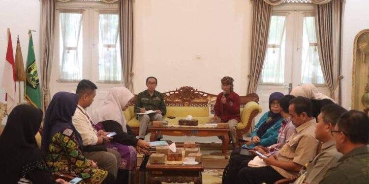 Sekda dan Yayasan Suku Raga Sepakat Perkuat Literasi dan Pendidikan Karakter di Daerah