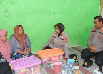 Polri Peduli: Kapolresta Cirebon Salurkan Bantuan ke Keluarga Korban Longsor Galian C