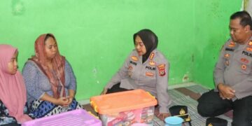 Polri Peduli: Kapolresta Cirebon Salurkan Bantuan ke Keluarga Korban Longsor Galian C