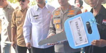Kapolda Jabar dan Wakil Gubernur Saksikan Panen Raya Jagung Serentak di Indramayu