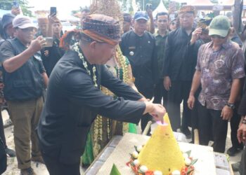 Ribuan Warga Padati Hari Nelayan Ujung Genteng ke-59, Wabup Soroti Peran Sektor Perikanan