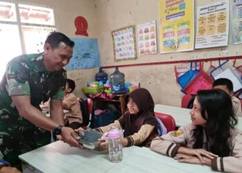 6.500 Paket Gizi Setiap Hari: Danlanud Husein Pantau Langsung Program MBG di Cicendo