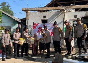 Polsek Babakan Madang Bedah Rumah Warga, Wujud Nyata Bhakti Bhayangkara ke-79