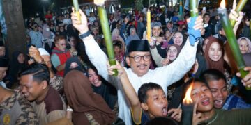 Pawai Obor Tahun Baru Islam, Bupati Asep Japar: Ini Simbol Sukabumi yang Maju dan Mubarokah