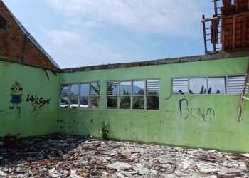 Empat Tahun Terbengkalai, Gedung SMPN 2 Ciemas Belum Juga Diperbaiki