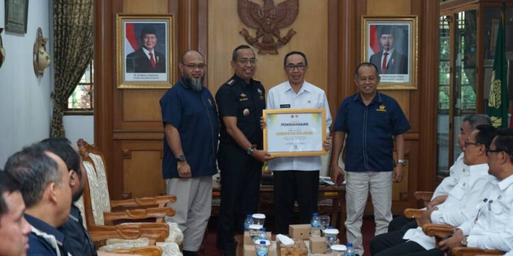 Pemkab Sukabumi dan KPPBC Perkuat Sinergi Awasi Rokok Ilegal dan Pajak