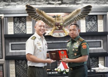 Panglima TNI dan Kasad Singapura Bahas Penguatan Kerja Sama Pertahanan Regional