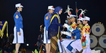 Parade Surya Senja, AAL Serahterimakan Penatarama Gita Jala Taruna Angkatan 71 ke 72