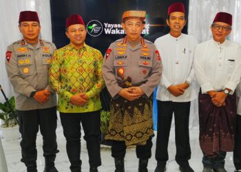 Kapolri Sampaikan Pesan Persatuan Saat Sambangi Pesantren Nurul Azhar Riau