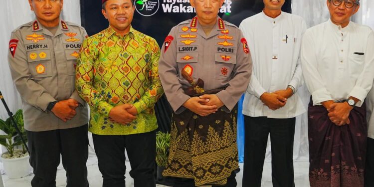 Kapolri Sampaikan Pesan Persatuan Saat Sambangi Pesantren Nurul Azhar Riau