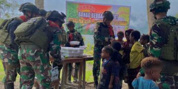 Tak Hanya Menjaga Perbatasan, Satgas Yonif 732/Banau Hadirkan Kebahagiaan di Kampung Jampul