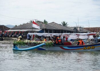 Wabup Sukabumi: Hari Nelayan Ciwaru Bukan Sekadar Pesta, tapi Masa Depan Ekonomi Pesisir