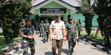 Mantapkan Peran TNI dalam Pembangunan, Panglima dan Menhan Tinjau Pusdik Armed dan Bekang
