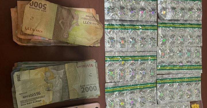 Pria di Garut Kota Ditangkap Saat Edarkan Obat Terlarang, Polisi Amankan Ratusan Pil