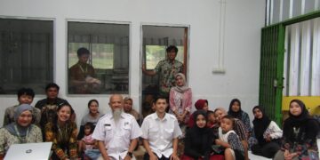 KKNT IPB dan Jamkrindo Gelar Pelatihan Olah Mangga untuk Tingkatkan Nilai Jual Petani Ciwaru