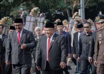 Ketua DPRD Sukabumi Hadiri Upacara Hari Bhayangkara ke-79: Dukung Polri Semakin Profesional dan Dicintai Masyarakat