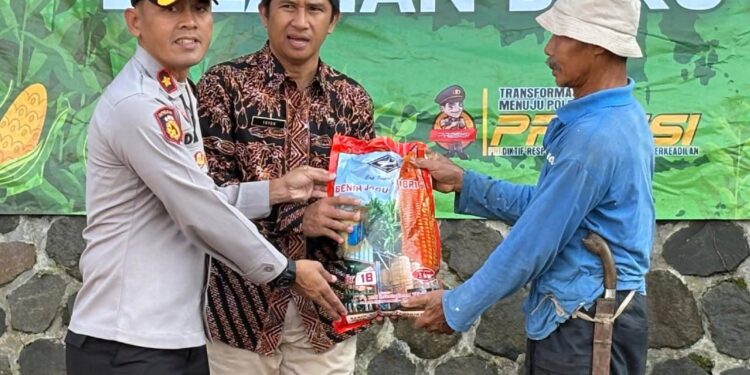 Dukung Ketahanan Pangan, Polres Banjar Manfaatkan Lahan Tidur untuk Tanam Jagung